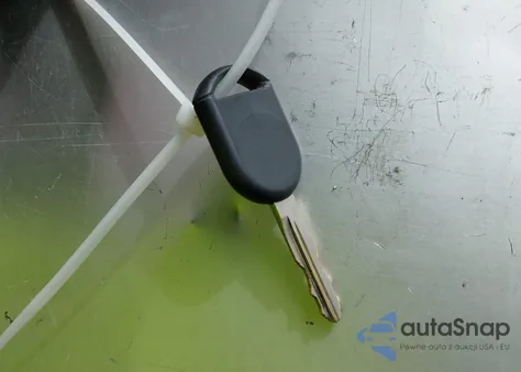 2014 Ford Mustang V6 z USA, uszkodzony, nr VIN 1ZVBP8AMXE5219642